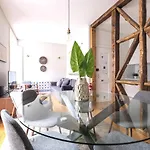 アパート Alfama St George Castle District Fabulous 3 Bedrooms 2 Bathrooms Ac Balcony 1st Floor 19th Century Building *