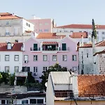 Alfama St George Castle District Fabulous 3 Bedrooms 2 Bathrooms Ac Balcony 1st Floor 19th Century Building Lisboa