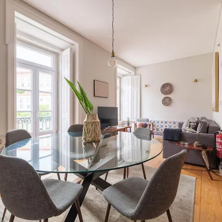 Alfama St George Castle District Fabulous 3 Bedrooms 2 Bathrooms Ac Balcony 1st Floor 19th Century Building Appartement *