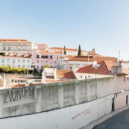 Alfama St George Castle District Fabulous 3 Bedrooms 2 Bathrooms Ac Balcony 1st Floor 19th Century Building Appartement