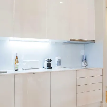 Alfama St George Castle District Fabulous 3 Bedrooms 2 Bathrooms Ac Balcony 1st Floor 19th Century Building *