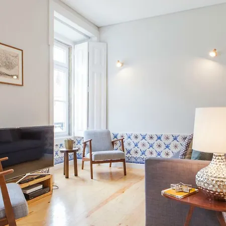 Alfama St George Castle District Fabulous 3 Bedrooms 2 Bathrooms Ac Balcony 1st Floor 19th Century Building * Lissabon