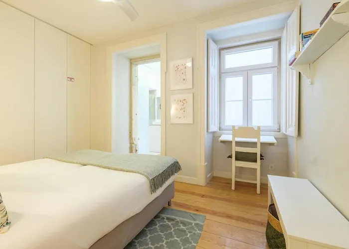 Alfama St George Castle District Fabulous 3 Bedrooms 2 Bathrooms Ac Balcony 1st Floor 19th Century Building Appartement *