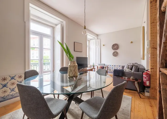 Alfama St George Castle District Fabulous 3 Bedrooms 2 Bathrooms Ac Balcony 1st Floor 19th Century Building Appartement *