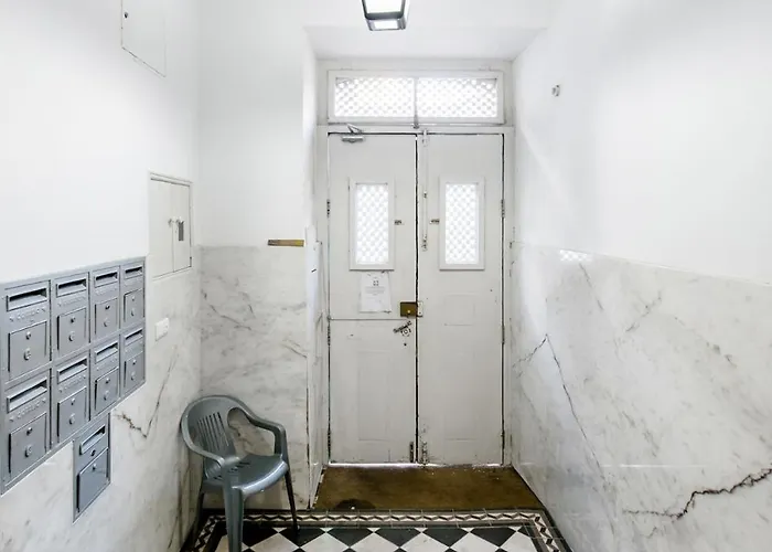 Alfama St George Castle District Fabulous 3 Bedrooms 2 Bathrooms Ac Balcony 1st Floor 19th Century Building Appartement Lissabon