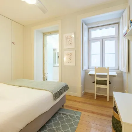 Alfama St George Castle District Fabulous 3 Bedrooms 2 Bathrooms Ac Balcony 1st Floor 19th Century Building Apartmán *