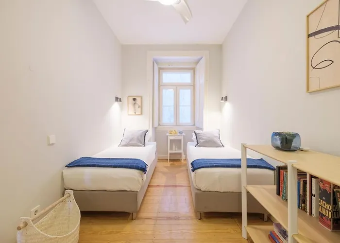 Apartamento Alfama St George Castle District Fabulous 3 Bedrooms 2 Bathrooms Ac Balcony 1st Floor 19th Century Building *