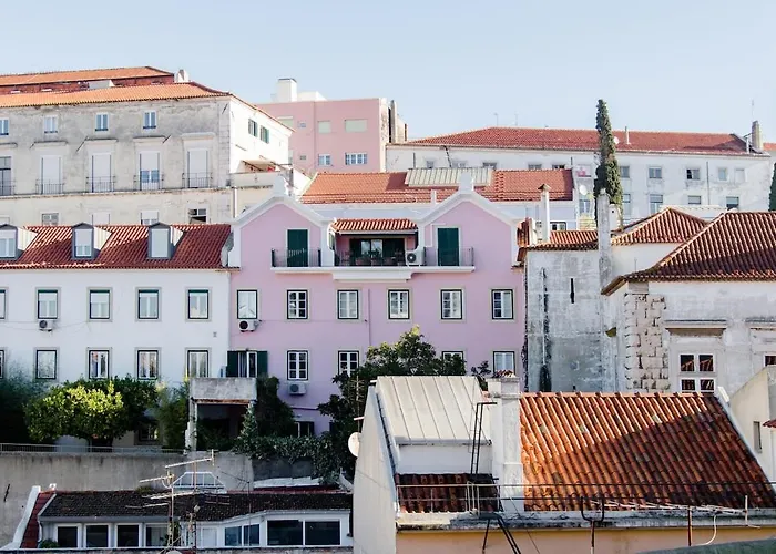 Alfama St George Castle District Fabulous 3 Bedrooms 2 Bathrooms Ac Balcony 1st Floor 19th Century Building Lisboa